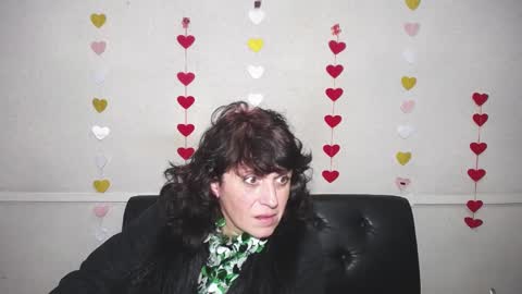 LuciaMi online show from December 8, 2024, 12:40 am