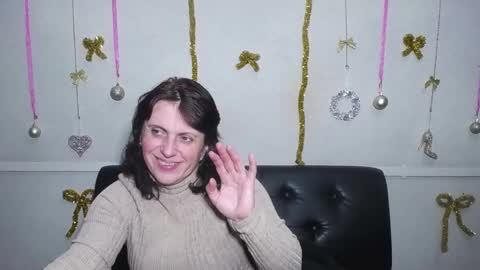 LuciaMi online show from December 19, 2024, 3:40 am