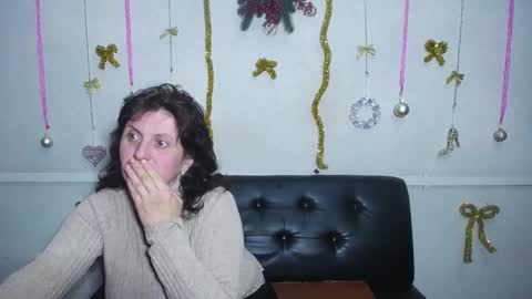 LuciaMi online show from December 19, 2024, 10:00 pm