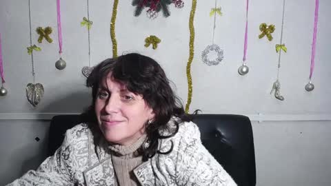 LuciaMi online show from December 27, 2024, 4:15 am