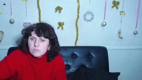 LuciaMi online show from December 28, 2024, 5:02 am