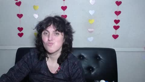 LuciaMi online show from February 5, 2025, 12:06 pm
