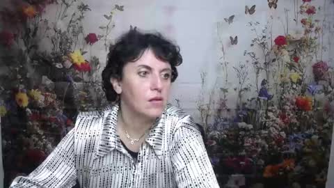 LuciaMi online show from September 22, 2025, 5:09 am