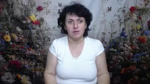 LuciaMi online show from October 12, 2025, 5:06 am