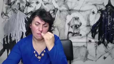 LuciaMi online show from October 21, 2025, 5:35 pm