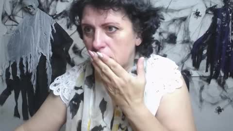 LuciaMi online show from October 26, 2025, 6:30 am