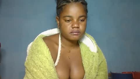 luciana012 online show from September 21, 2025, 4:47 am