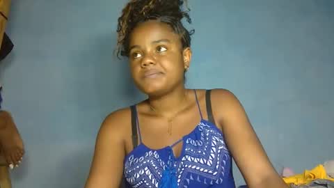 luciana012 online show from October 8, 2025, 12:03 pm