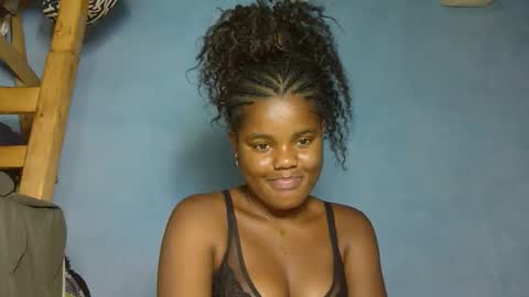 luciana012 online show from November 7, 2025, 3:34 pm