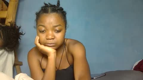 luciana012 online show from November 8, 2025, 6:51 pm