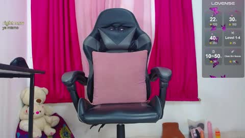 luciana0326 online show from May 13, 2026, 1:58 am