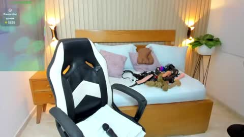 Snapshot of luciana_ballesteros chatting on June 24, 2026, 12:26 pm Luciana online show from June 24, 2026, 12:26 pm