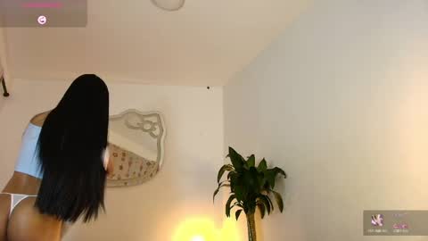 luciana_glow online show from April 25, 2026, 6:05 am