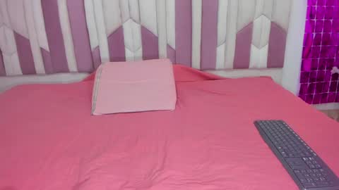 instagram luciana417  online show from January 4, 2025, 3:07 am