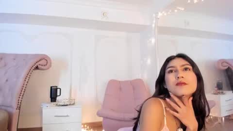 Luciana online show from October 17, 2025, 8:55 pm