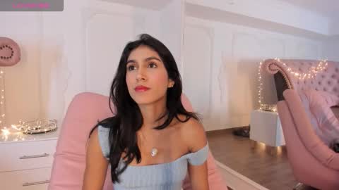 Luciana online show from November 27, 2025, 9:06 pm