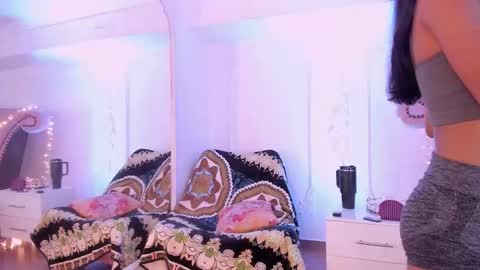 Luciana online show from December 3, 2025, 8:40 pm