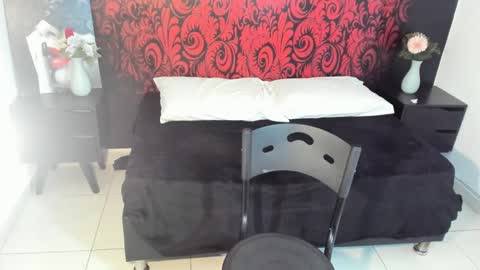 lucianablackwell online show from September 20, 2025, 1:45 pm