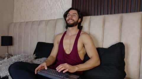 Luciano online show from September 8, 2025, 8:19 pm
