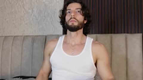Luciano online show from September 21, 2025, 7:48 pm