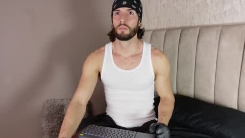 Luciano online show from September 28, 2025, 9:53 pm