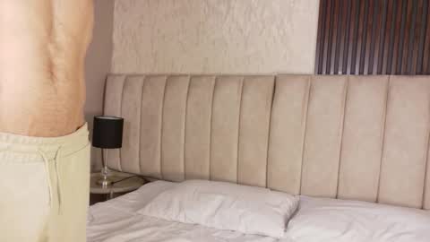 Luciano online show from October 12, 2025, 8:41 pm