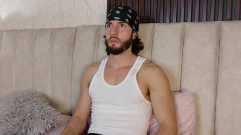 Luciano online show from October 15, 2025, 8:53 pm