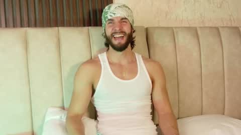 Luciano online show from November 10, 2025, 9:47 pm