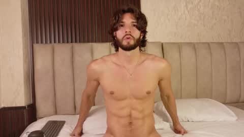 Luciano online show from November 11, 2025, 9:48 pm