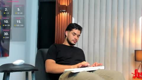 Snapshot of luciano_vitale_ chatting on July 17, 2026, 2:34 pm Luciano online show from July 17, 2026, 2:34 pm