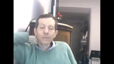 Snapshot of lucianoaxel chatting on June 8, 2026, 1:28 am Luciano online show from June 8, 2026, 1:28 am
