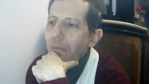 Snapshot of lucianoaxel chatting on July 17, 2026, 1:56 am Luciano online show from July 17, 2026, 1:56 am