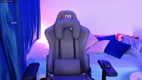 Angelok online show from April 15, 2026, 8:10 am