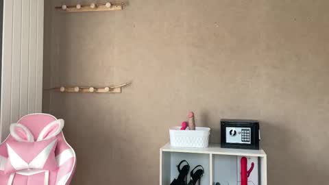 Snapshot of lucie_hot chatting on November 10, 2025, 10:14 am Lucie hot follow me on online show from November 10, 2025, 10:14 am