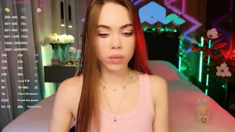 MimiFors online show from November 1, 2025, 3:36 pm