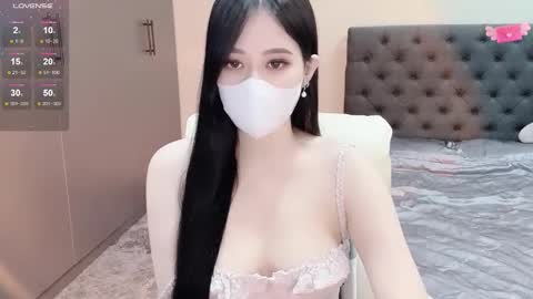 lucii04 online show from January 9, 2026, 4:54 pm