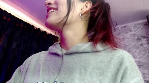 Snapshot of lucii_19 chatting on November 18, 2025, 3:49 pm Lucia online show from November 18, 2025, 3:49 pm