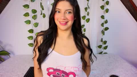 luciia_sweeet online show from November 27, 2025, 2:19 pm