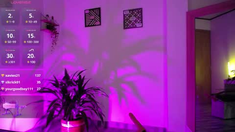 luciiana online show from December 13, 2024, 12:42 am