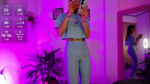 luciiana online show from December 20, 2024, 11:37 pm