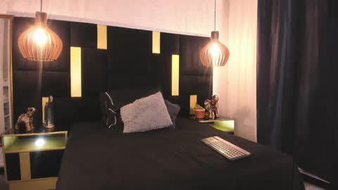 Snapshot of lucio__fox chatting on February 15, 2026, 12:36 pm Lucio online show from February 15, 2026, 12:36 pm