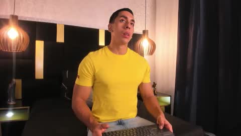 Snapshot of lucio__fox chatting on May 9, 2026, 11:48 am Lucio online show from May 9, 2026, 11:48 am