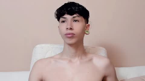 Noor online show from March 5, 2025, 6:12 pm