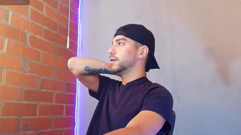 lucky_blessed online show from November 11, 2025, 4:07 pm