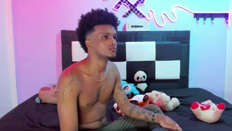 Snapshot of lucky_boys_x chatting on May 24, 2026, 1:49 pm Stven online show from May 24, 2026, 1:49 pm