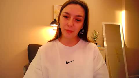 lucky_foryou_baby online show from December 4, 2024, 4:54 am