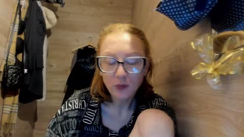 Snapshot of lucky_licky20 chatting on January 3, 2025, 4:00 am lucky_licky20 online show from January 3, 2025, 4:00 am