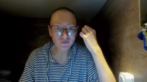 Snapshot of lucky_licky20 chatting on January 28, 2025, 4:08 am lucky_licky20 online show from January 28, 2025, 4:08 am