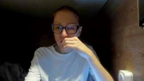 Snapshot of lucky_licky20 chatting on January 29, 2025, 4:05 am lucky_licky20 online show from January 29, 2025, 4:05 am