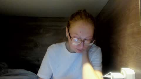 Snapshot of lucky_licky20 chatting on February 1, 2025, 4:35 am lucky_licky20 online show from February 1, 2025, 4:35 am